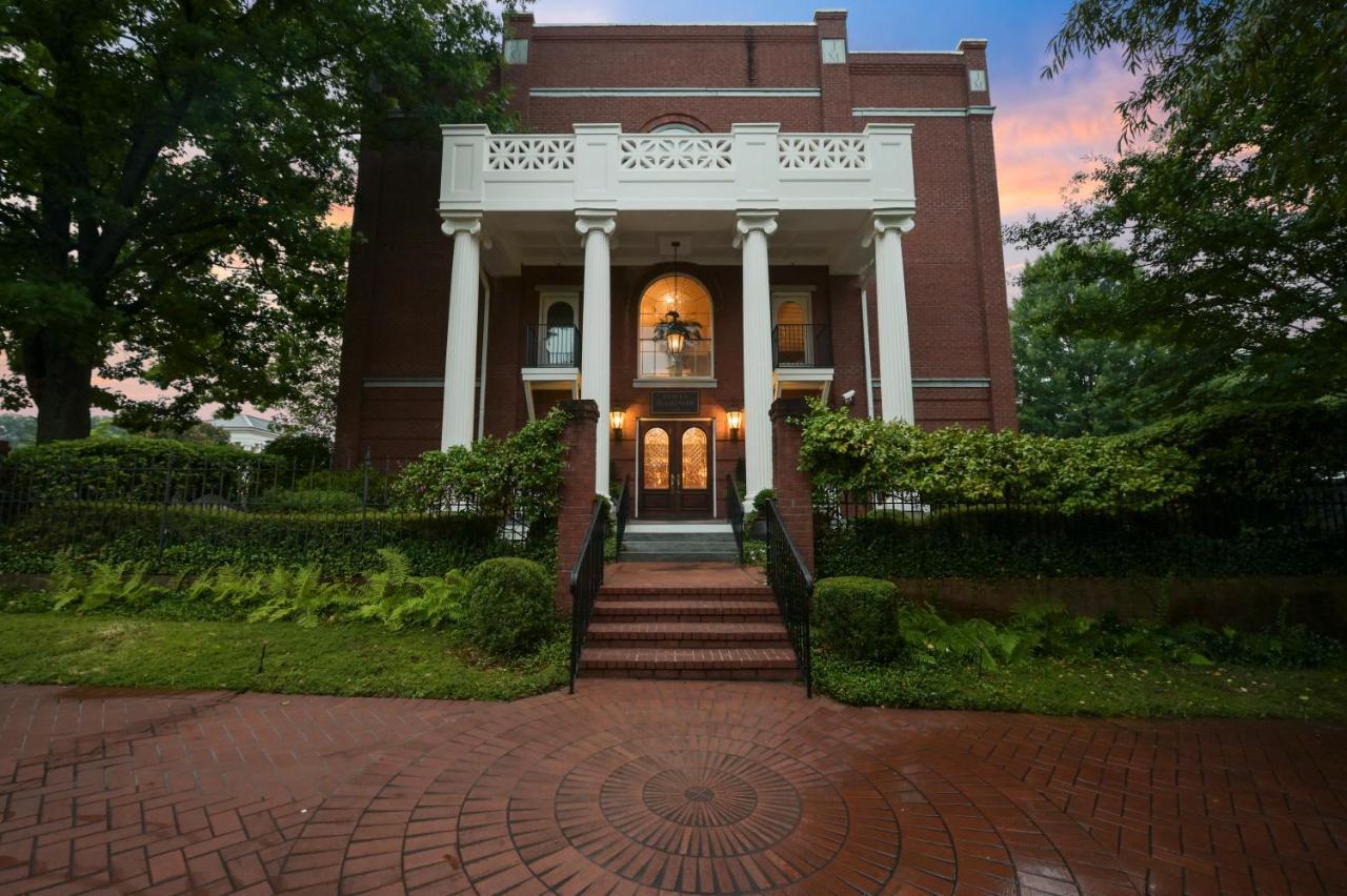 The James Madison Inn Екстериор снимка